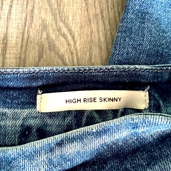 Brand new Women high rise skinny guess jeans - Picture 4 of 4